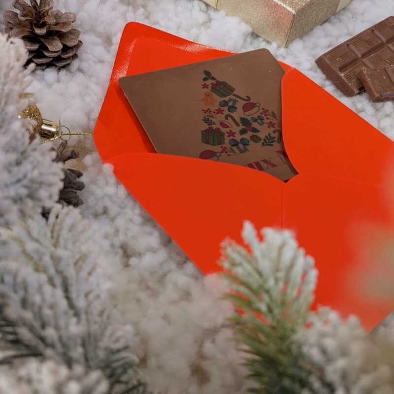 lettre en chocolat personnalisé pour noel Chocolat au lait personnalisé en forme de carte de Noël