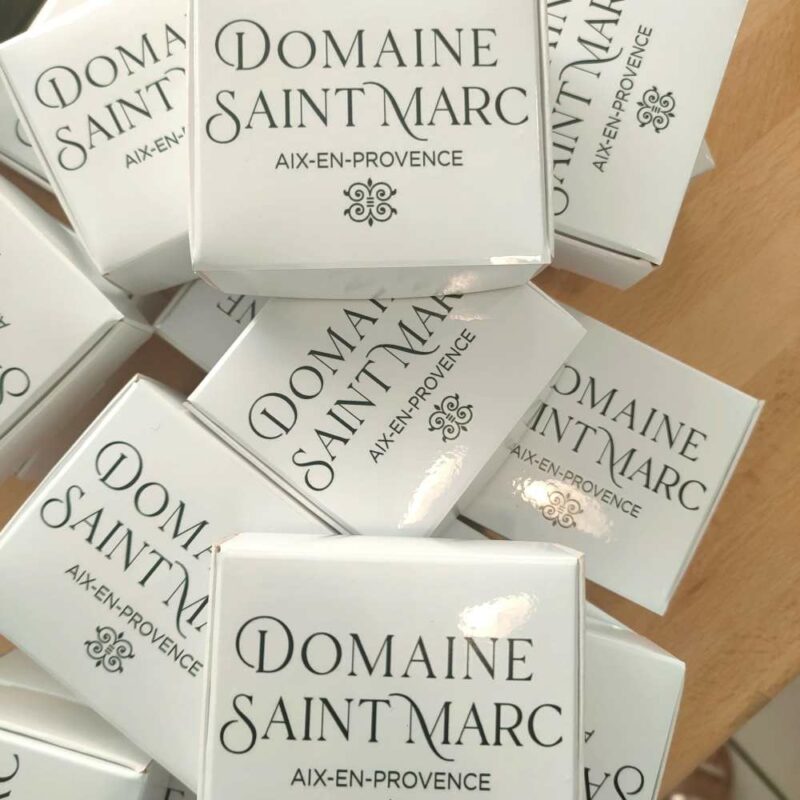 Coffret calissons personnalisés cadeau livraison promoteur immobilier Calissons personnalisés cadeaux de bienvenue immobilier