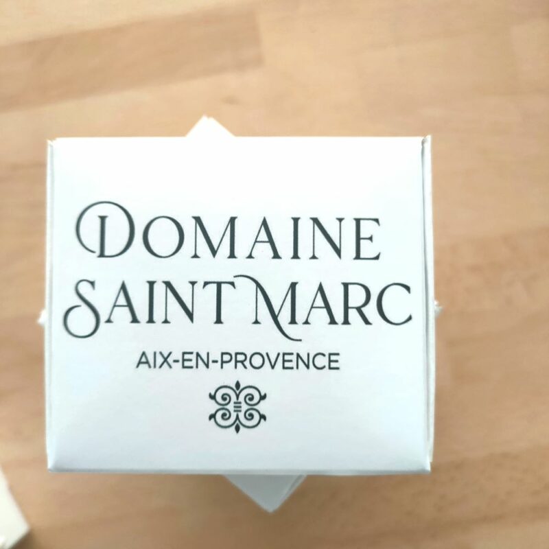 Coffret personnalisé de calissons pour cadeau de livraison immobilier Calissons logotés en goodies d’entreprise pour immobilier