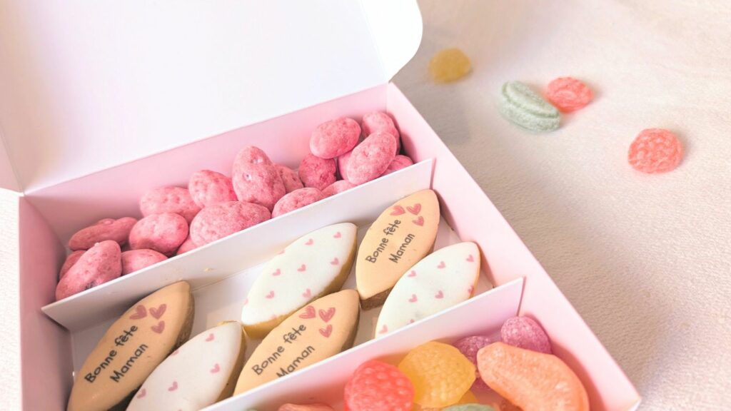 calissons personnalisés avec message "bonne fete maman" et bonbons