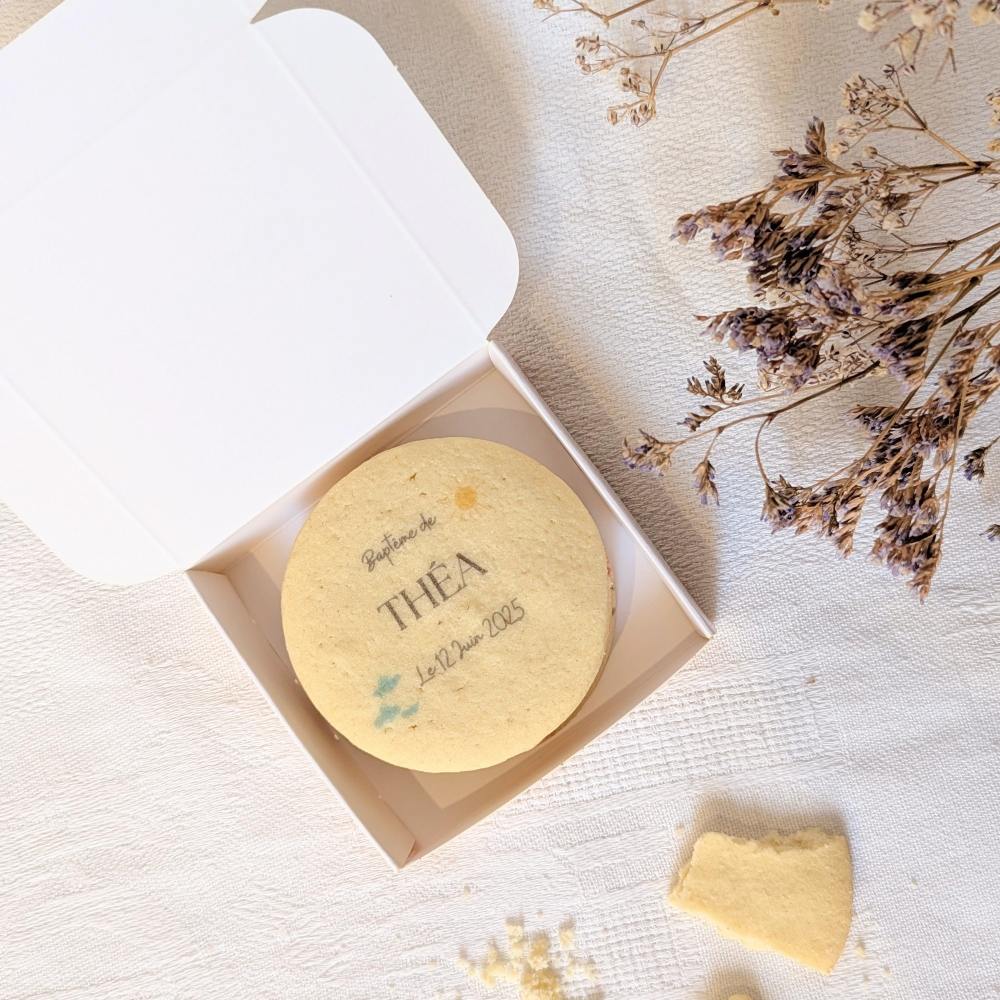 boîte cadeau communion garçon avec biscuits personnalisés