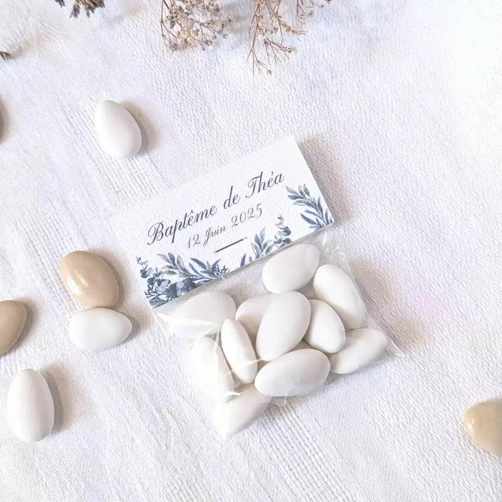 sachet de dragées personnalisé pour baptême garçon