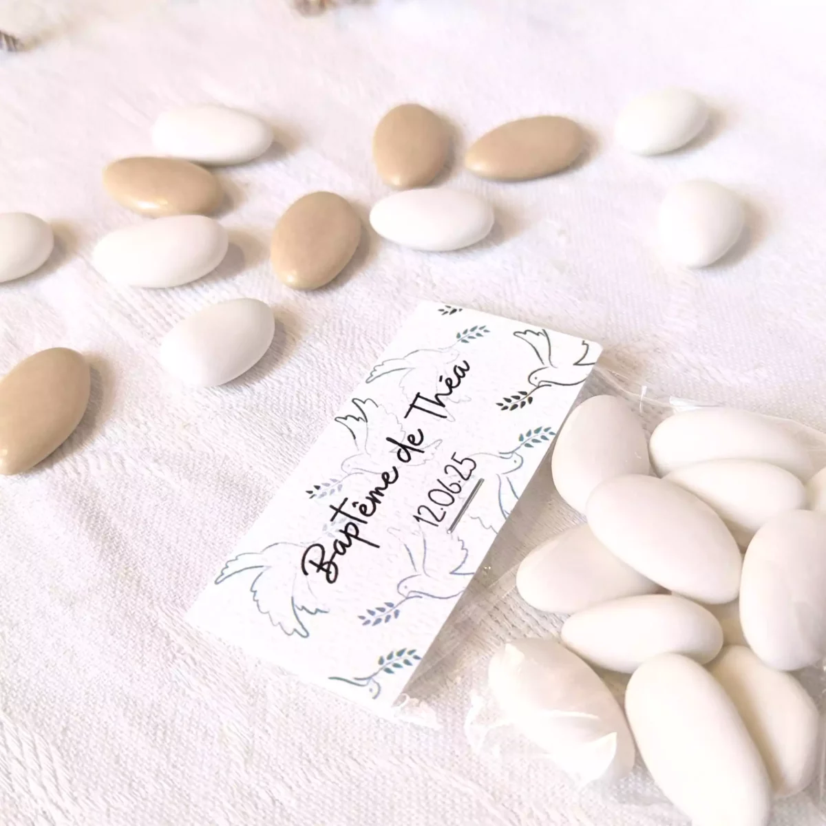 sachet de dragées personnalisé baptême mixte