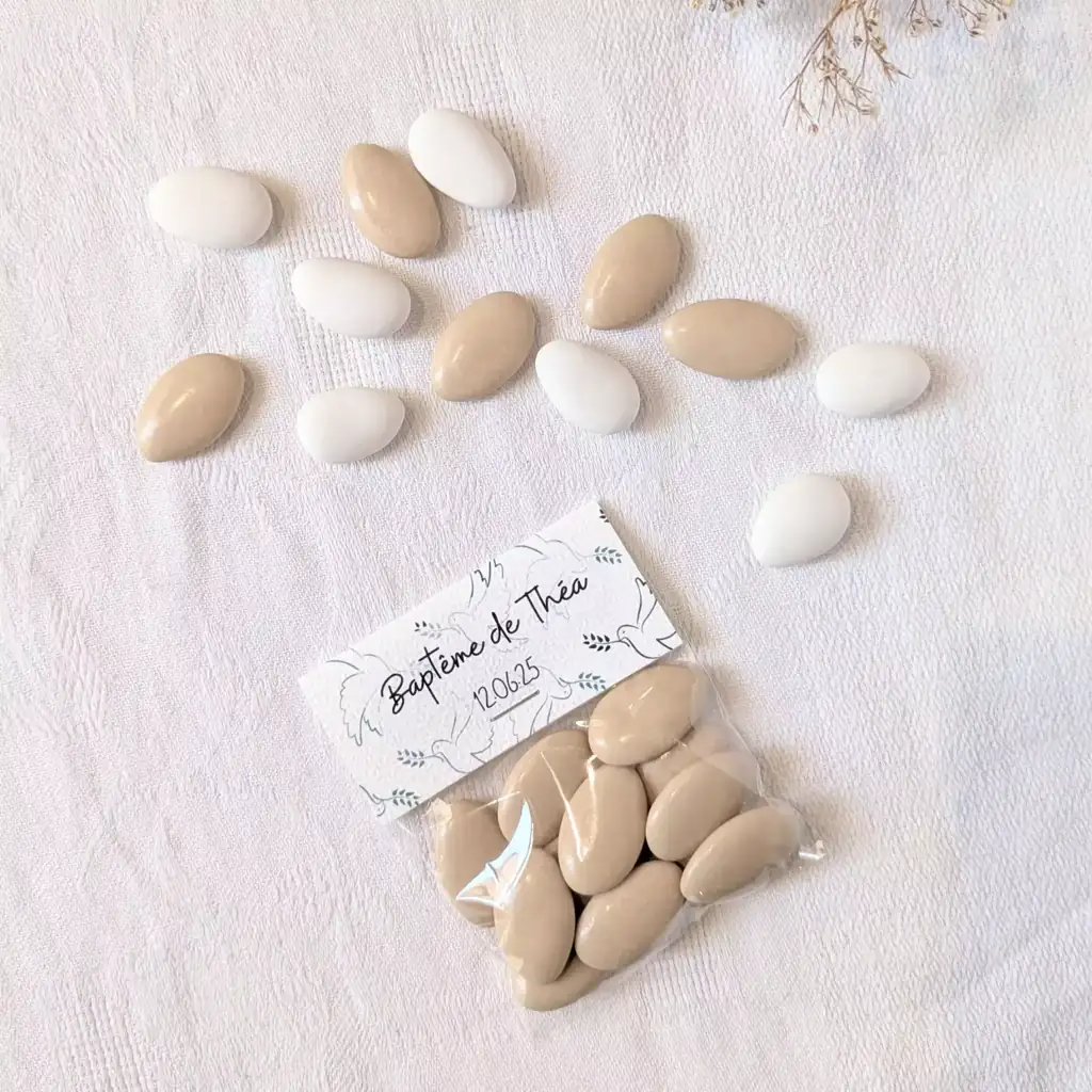 sachet dragées chocolat et avola personnalisé