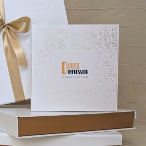 coffret blanc et doré pour cadeau gourmand personnalisé