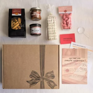 box enquête gourmande maison, indices, cartes et gourmandises, coffret cadeau noël
