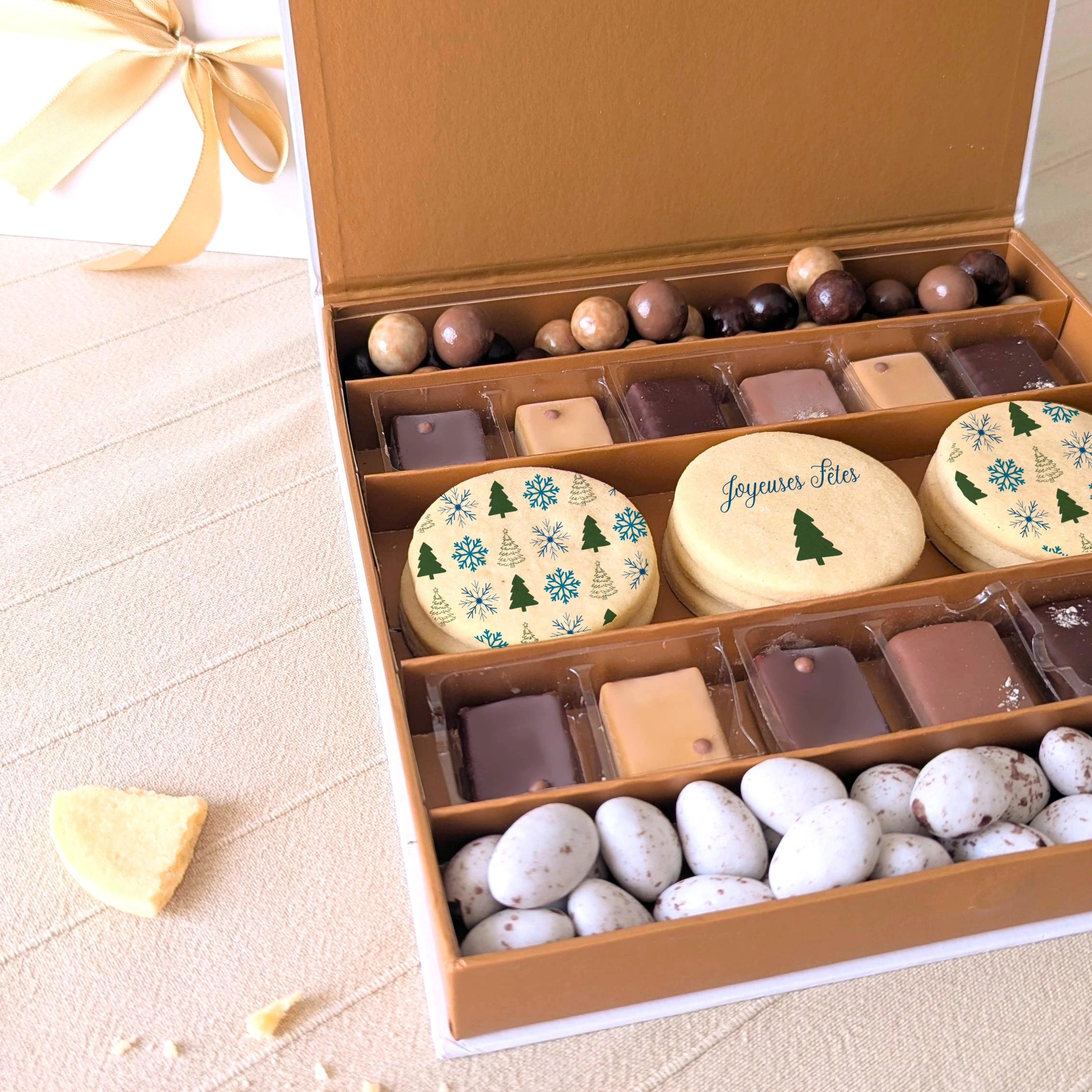 biscuits personnalisés pour noel dans coffret gourmand