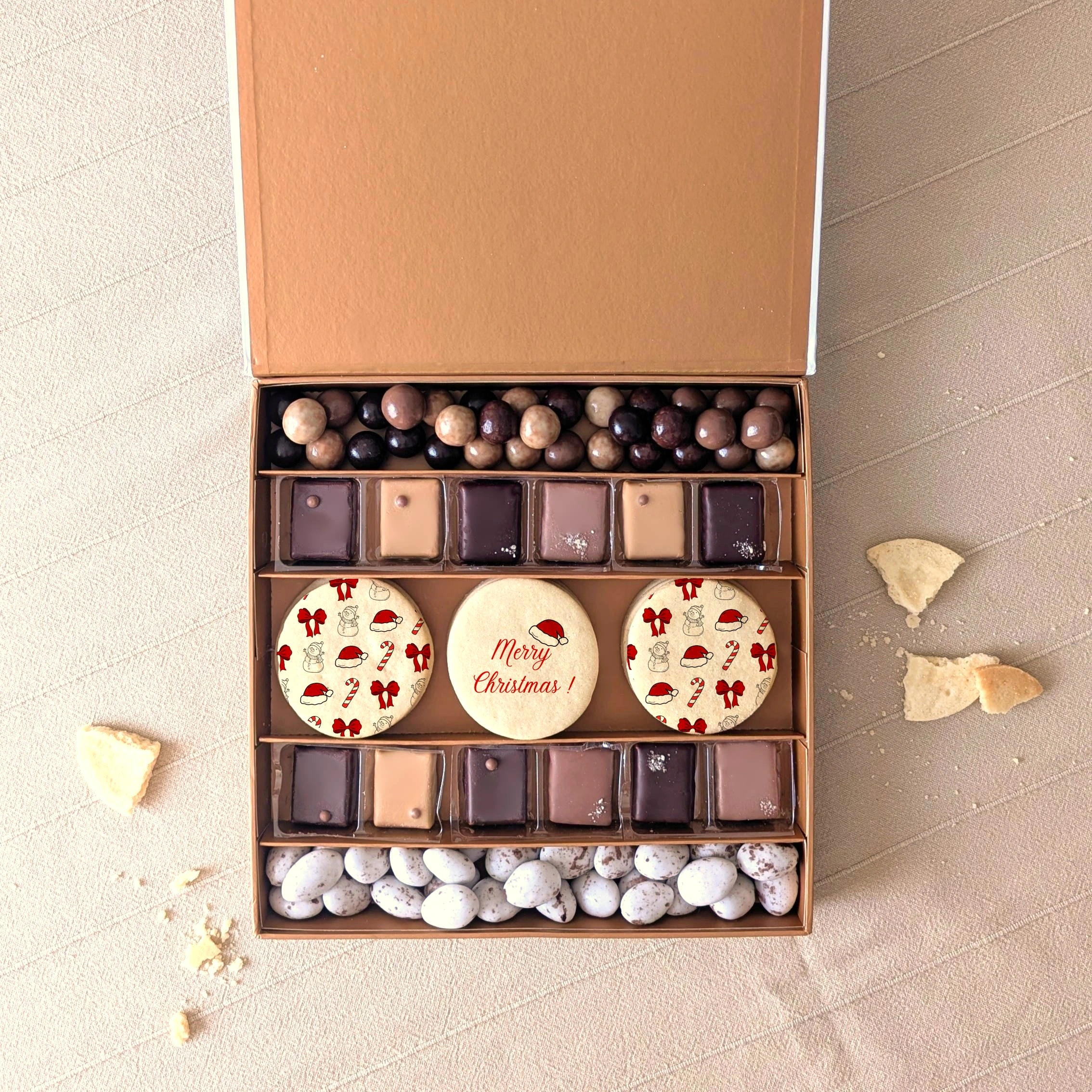 coffret gourmand de biscuits personnalisés et chocolats pour noel coffret gourmand noel et chocolats